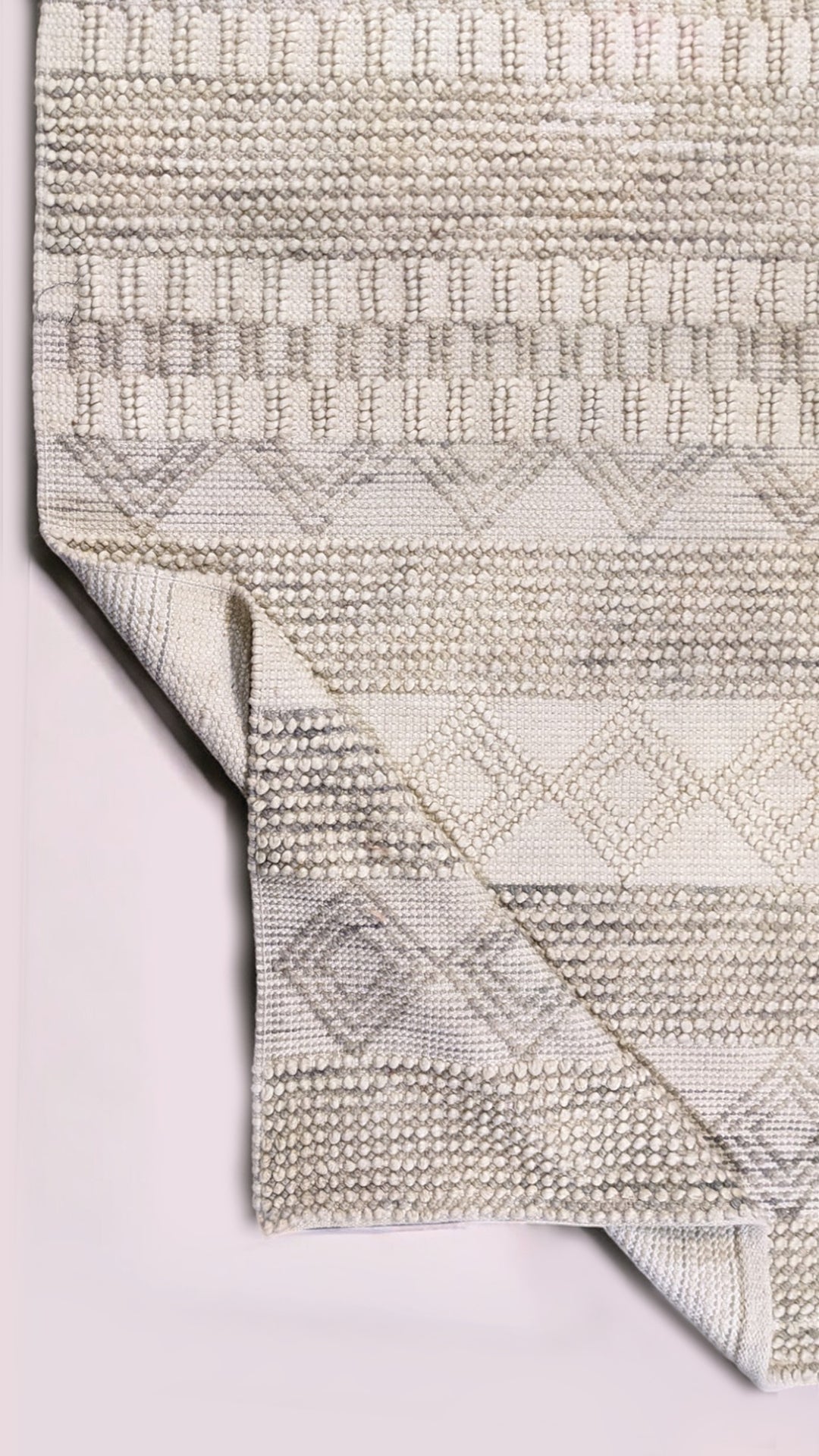 Umbra Modern Textured Wool Rug - Size: 9.7 x 7.6