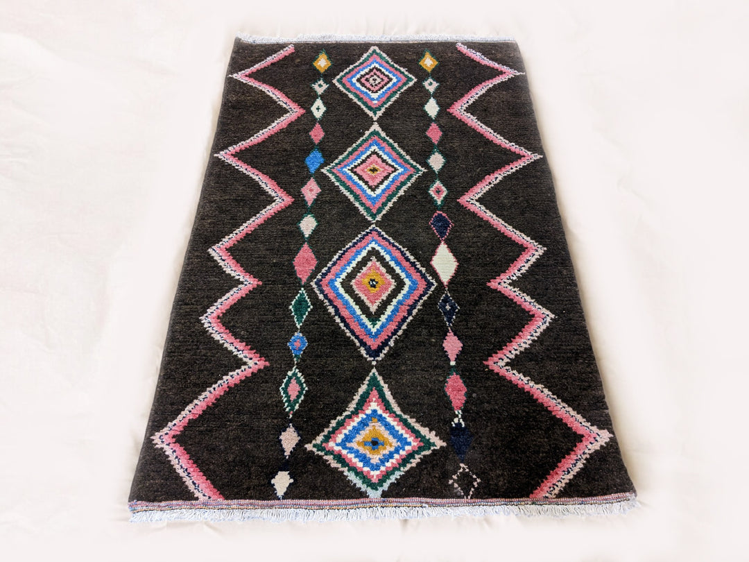Moroccan Modern Rug - Size: 6.5 x 4