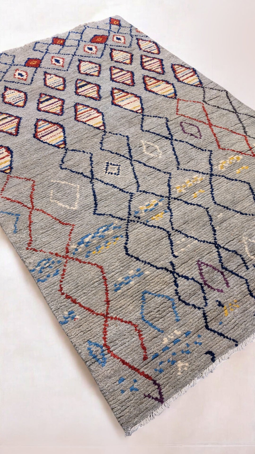 Moroccan Modern Rug - Size: 8 x 5.3