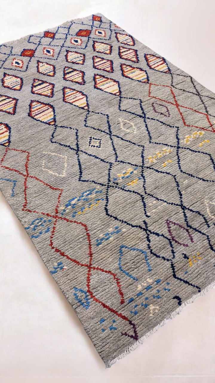 Moroccan Modern Rug - Size: 8 x 5.3