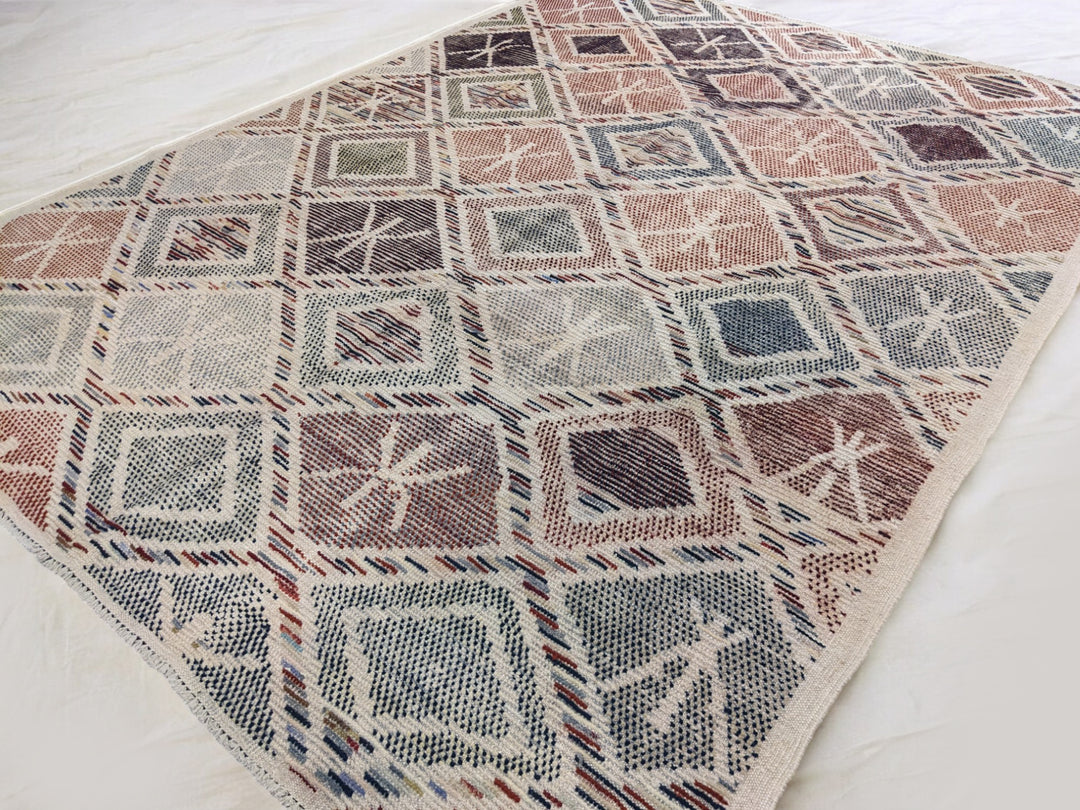 Moroccan Modern Rug - Size: 9.10 x 7.5