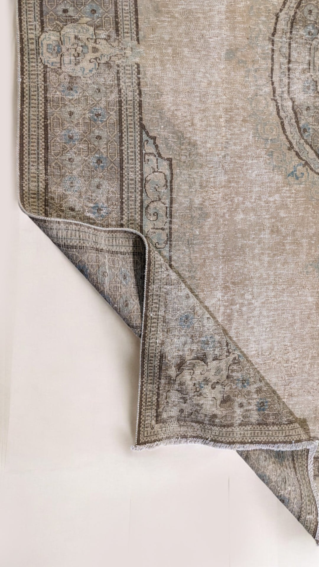 Sablet - Size: 10 x 7.4