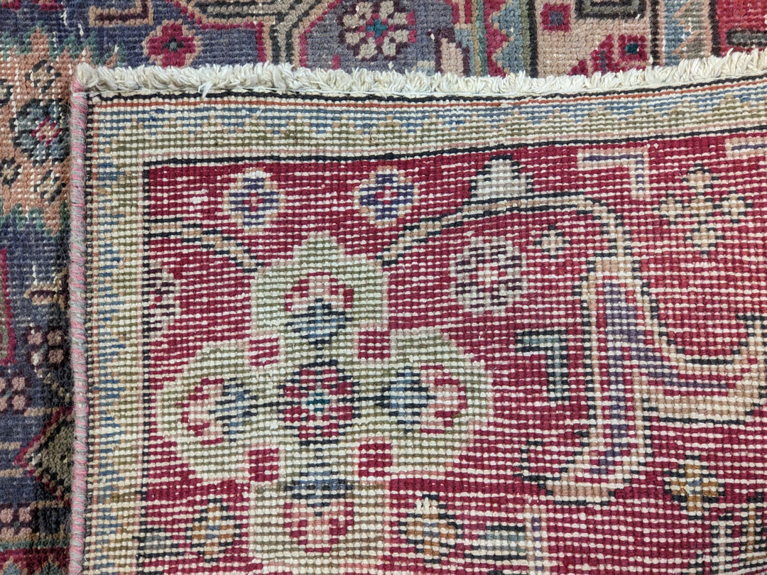 Vintique - Size: 11.9 x 8.10