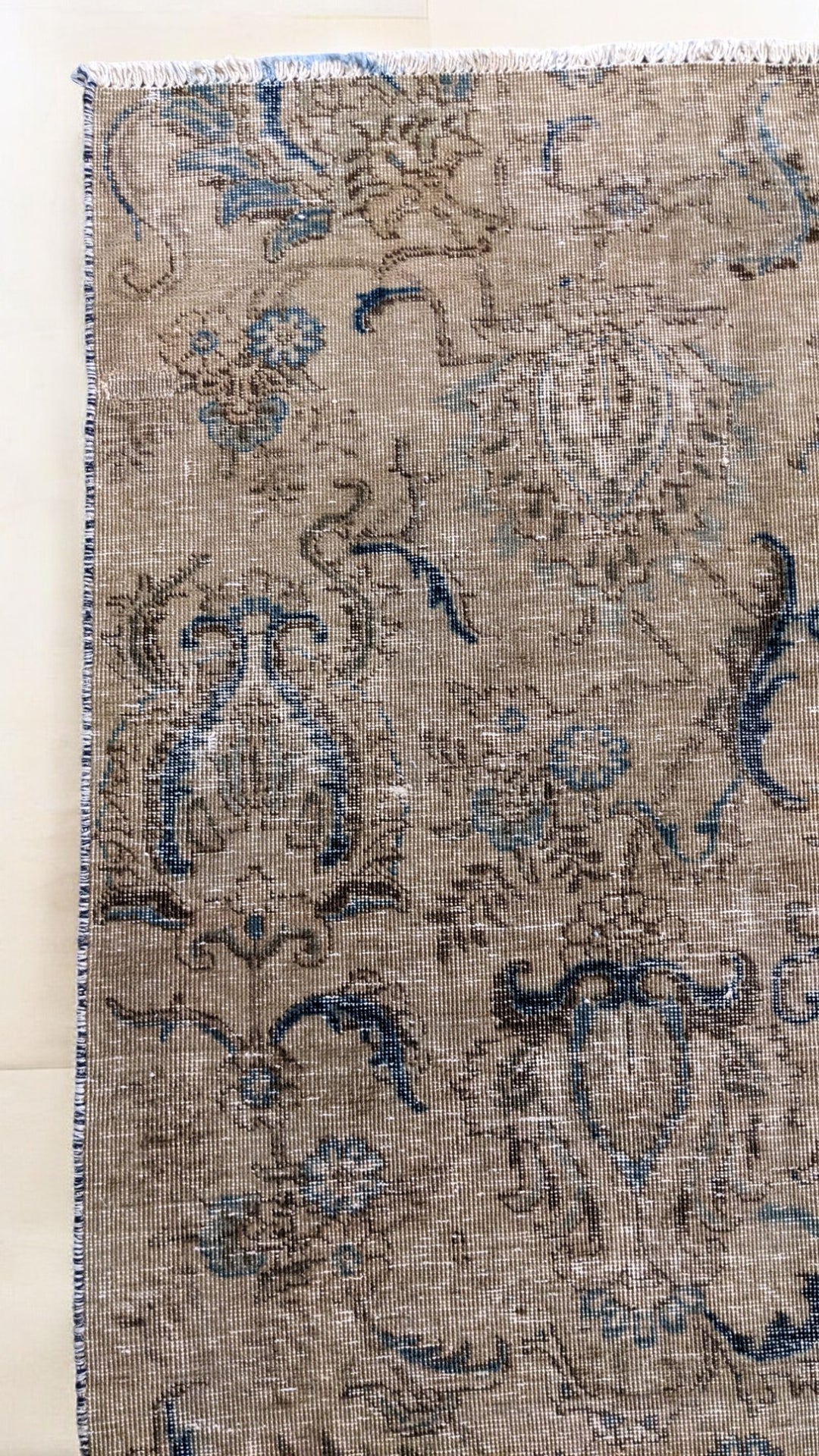 Virelle - Size: 7.10 x 6.10