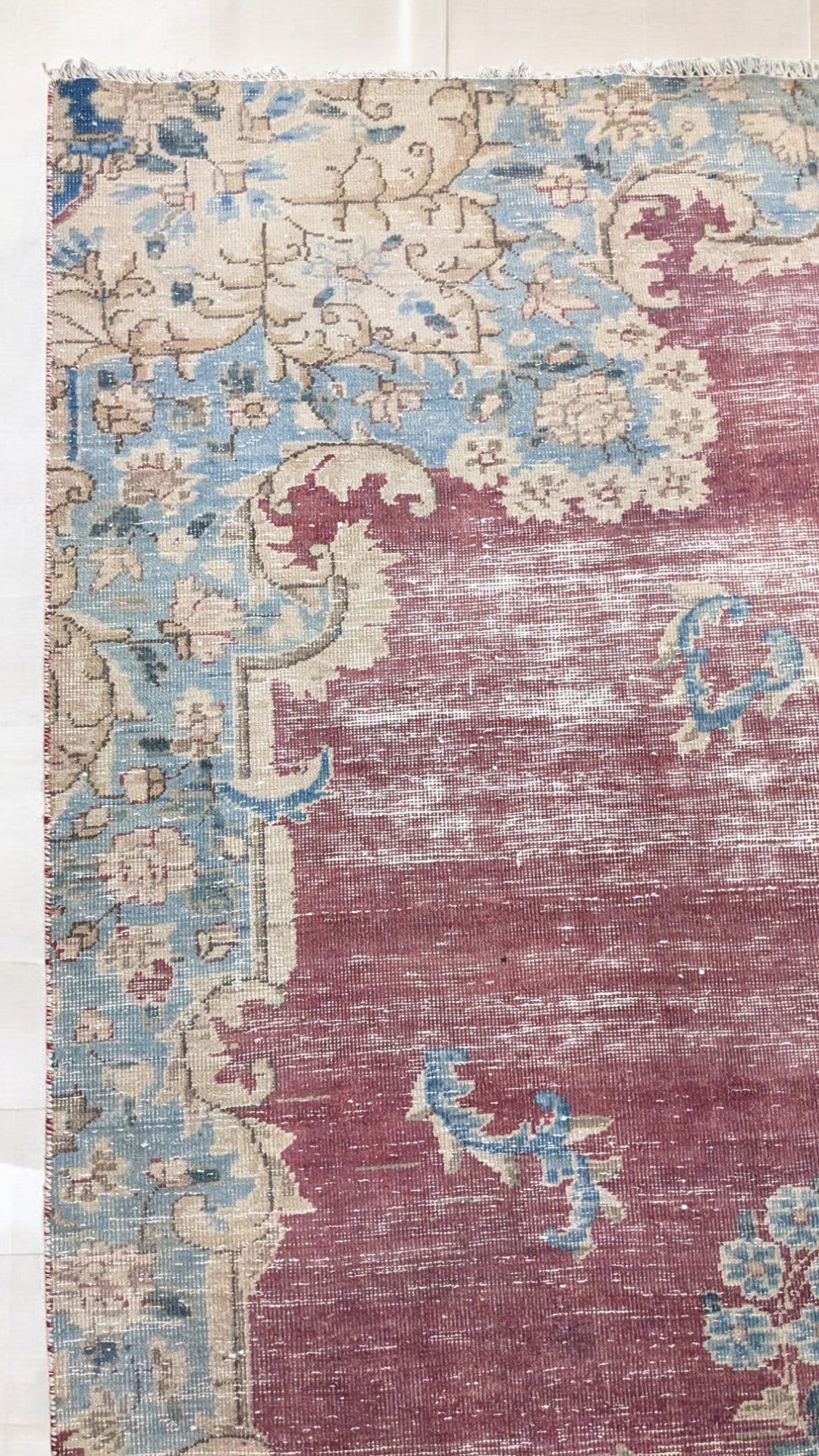 Faylen - Size: 8.11 x 6.4