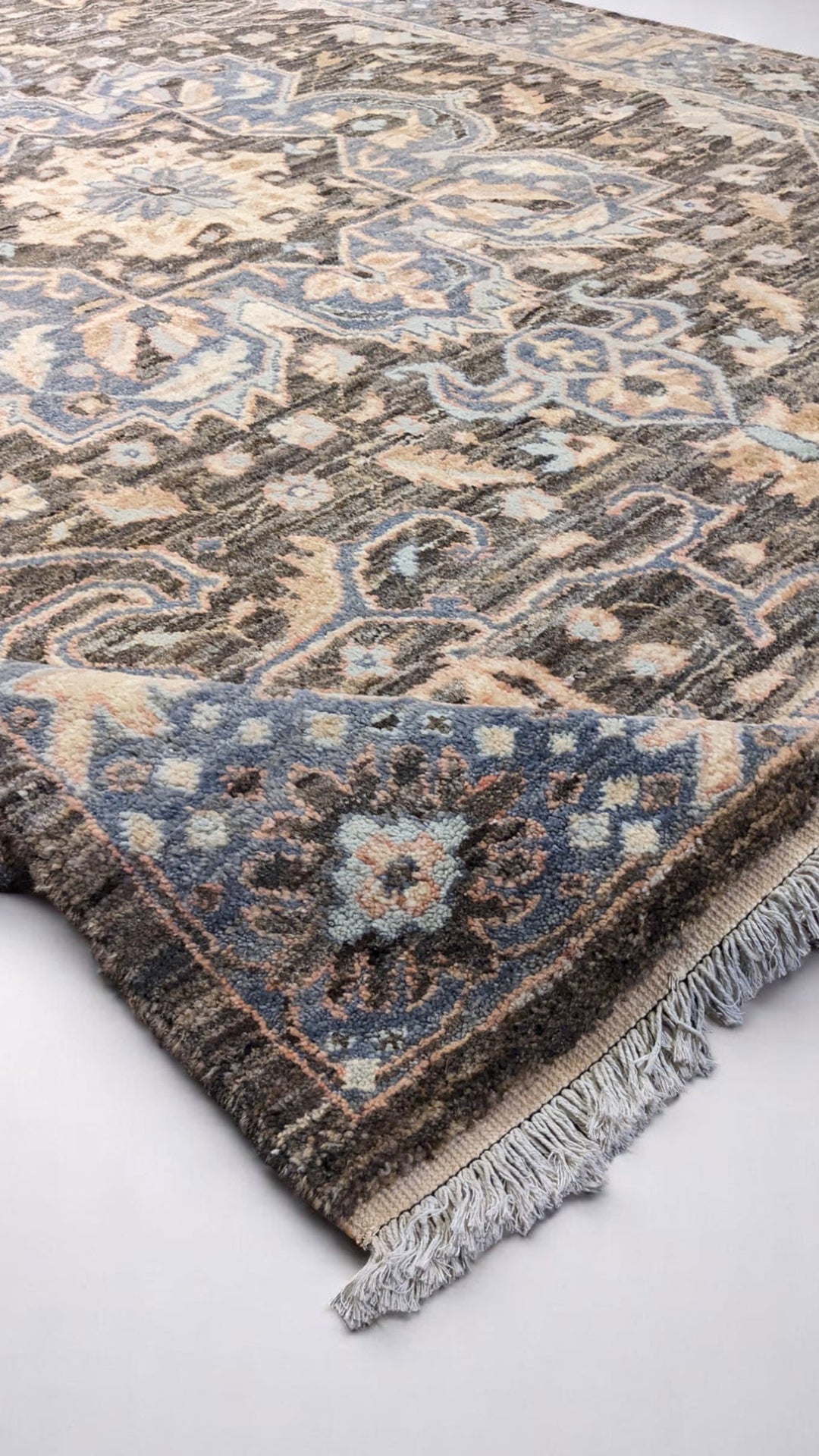 Wrealm Hand Knotted Rug - Size: 10.3 x 8.1