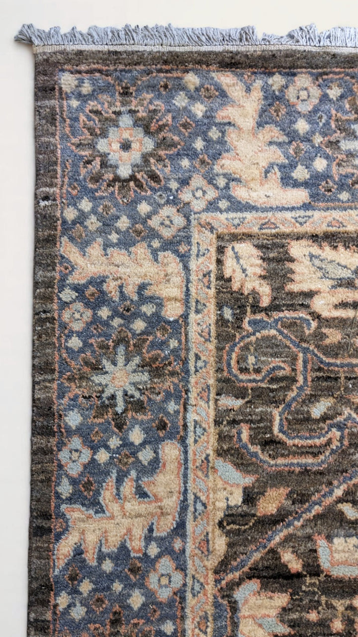 Wrealm Hand Knotted Rug - Size: 10.3 x 8.1