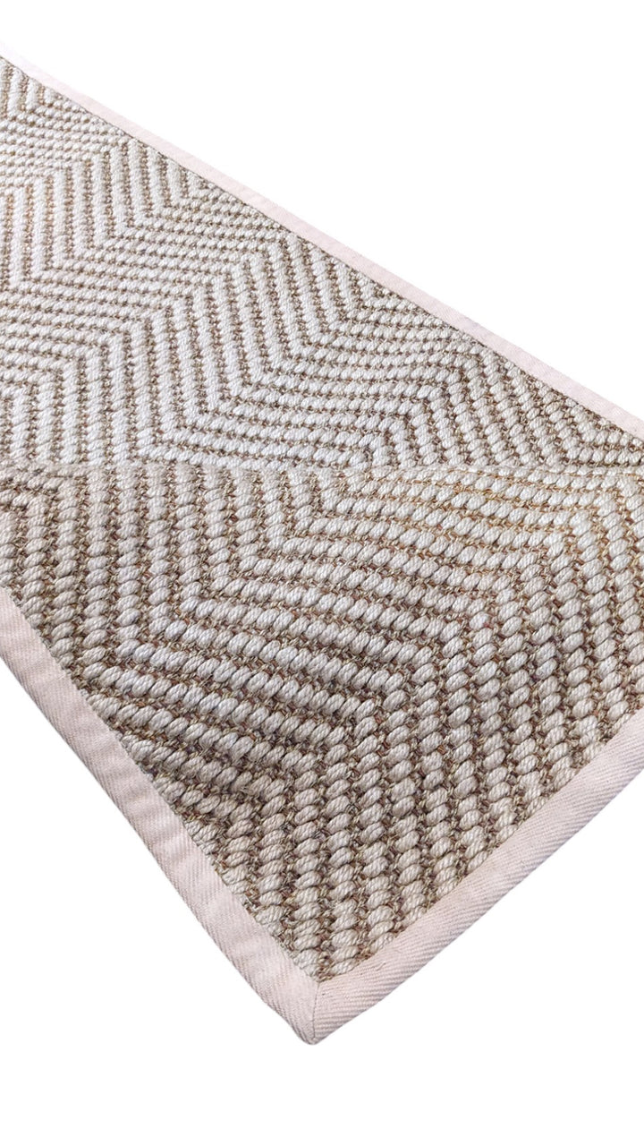 Loop Natural Jute Runner - Size: 8 x 2.7