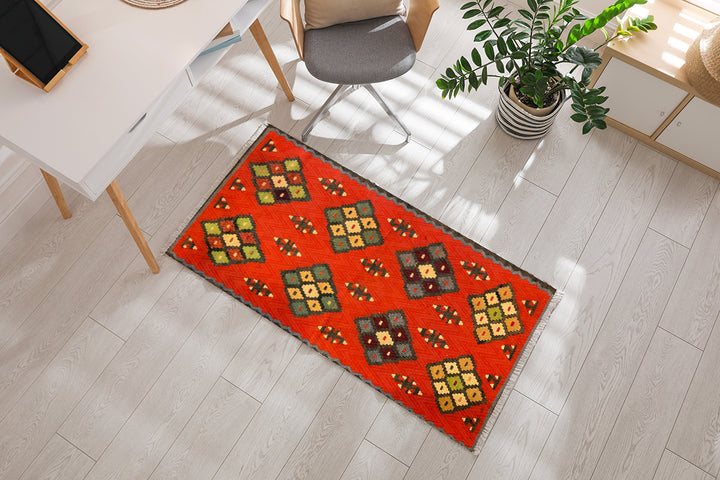 Savuca - Size: 4.5 x 2.4 - Imam Carpet Co
