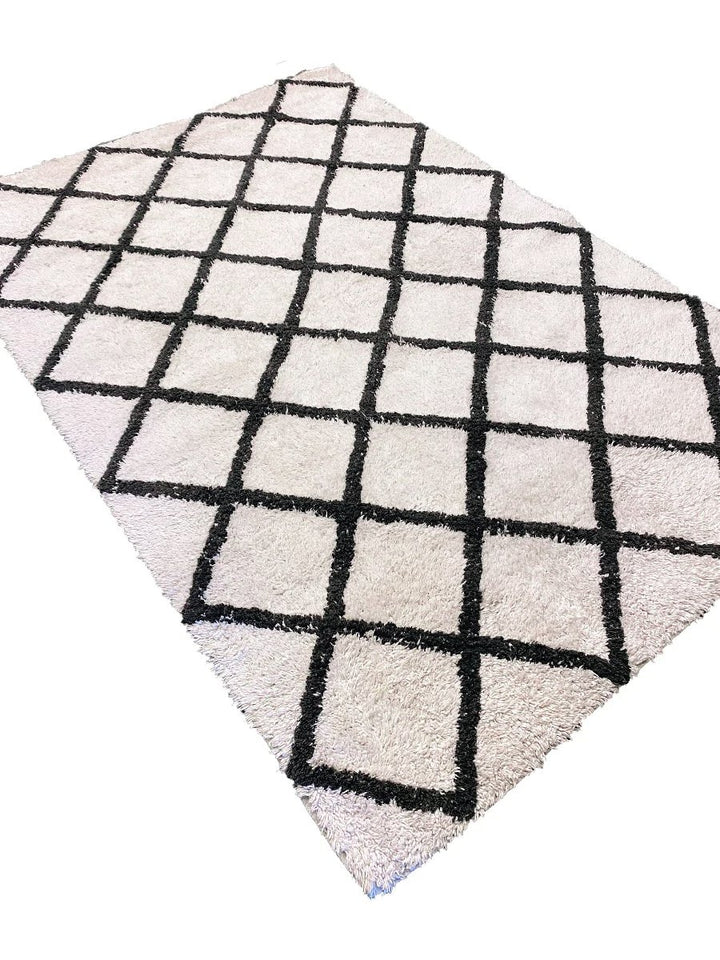 Ruqaiya - Size: 5.10 x 3.11 - Imam Carpet Co
