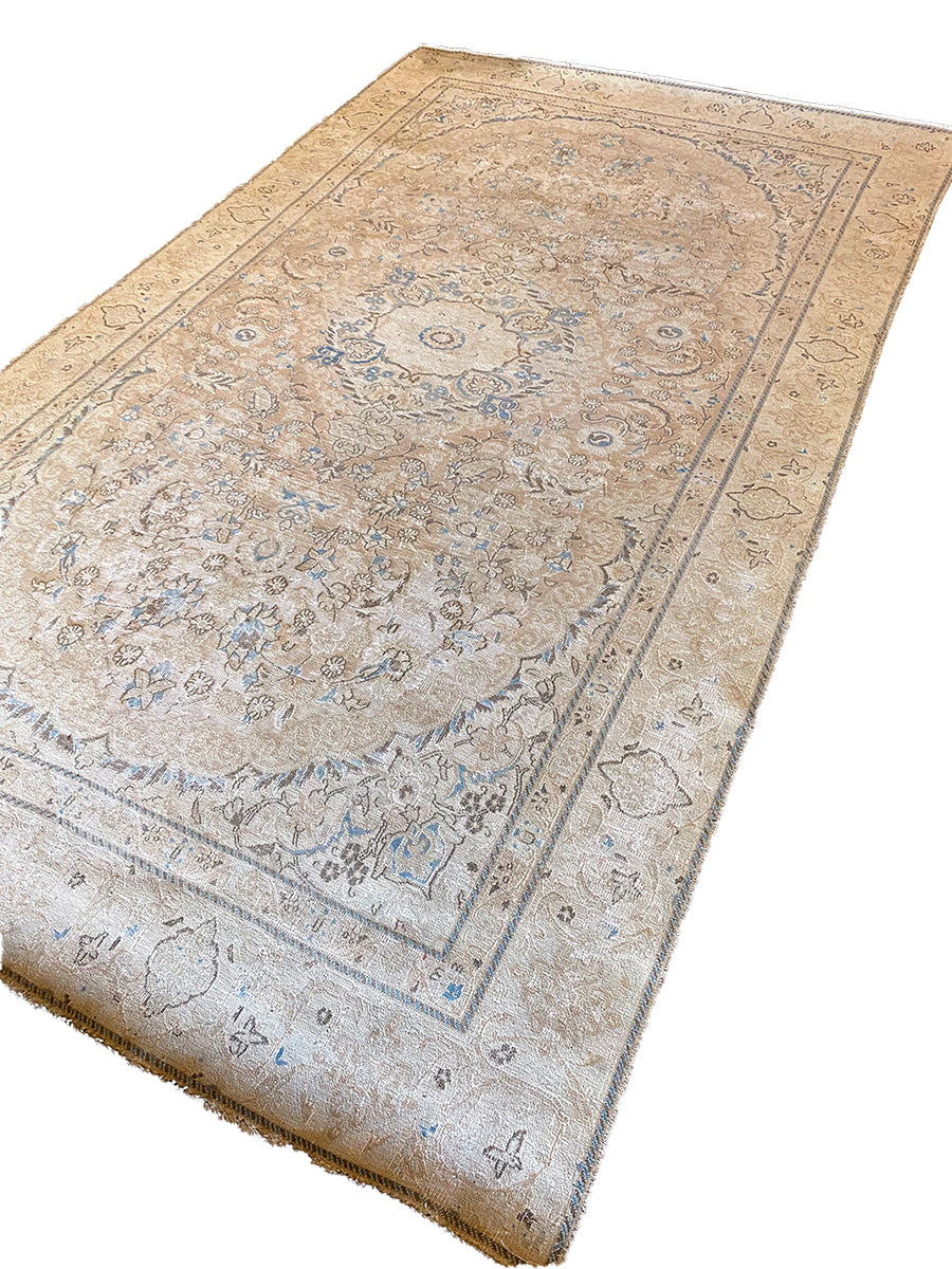 Royal - Size: 9.9 x 5.9 - Imam Carpet Co