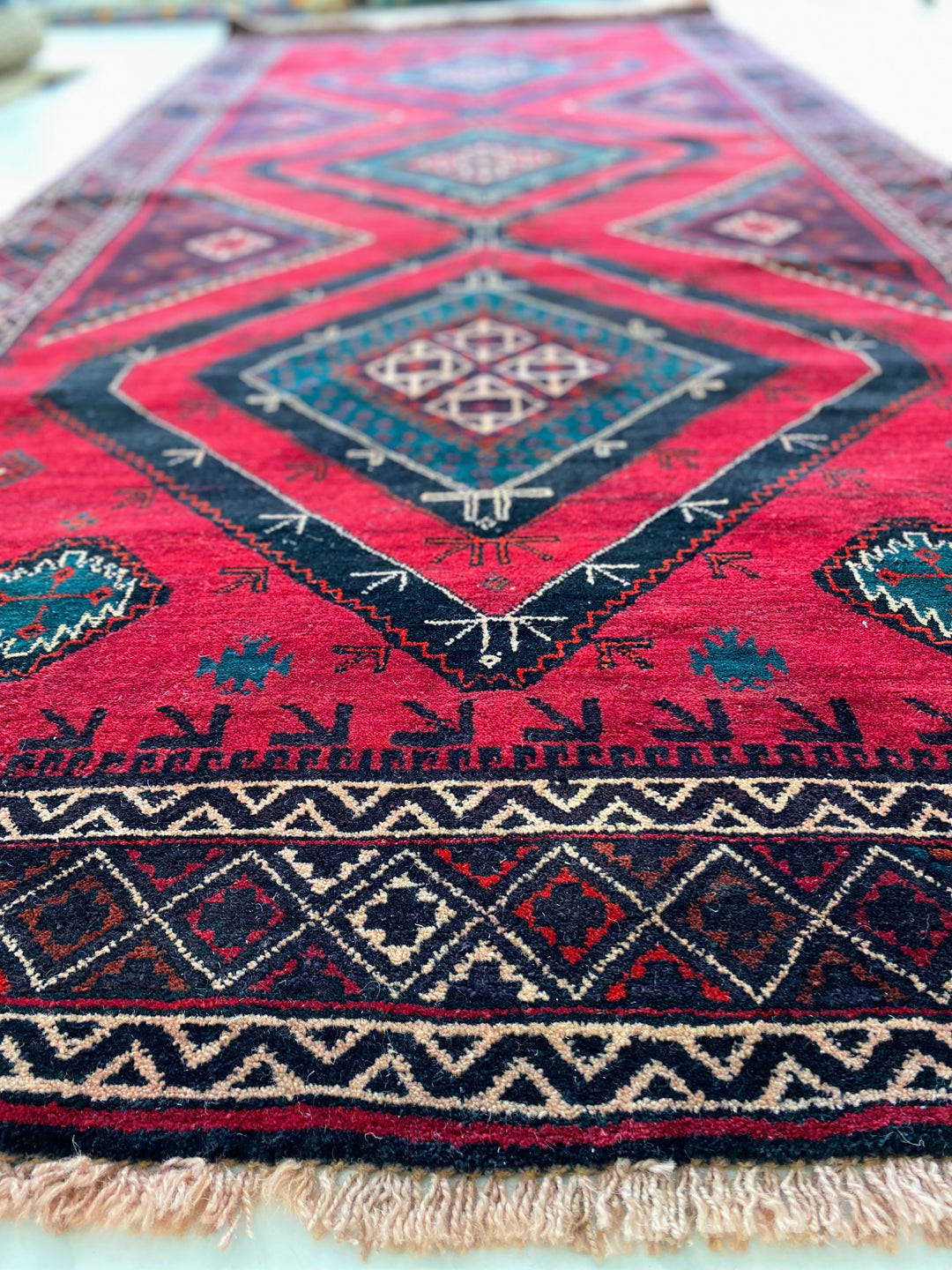 Dearg - Size: 9.6 x 4.4 - Imam Carpet Co