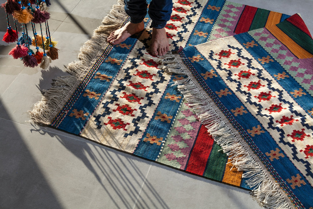 How to Buy Rugs with Right Color, Size, and Placement with Imam Carpets