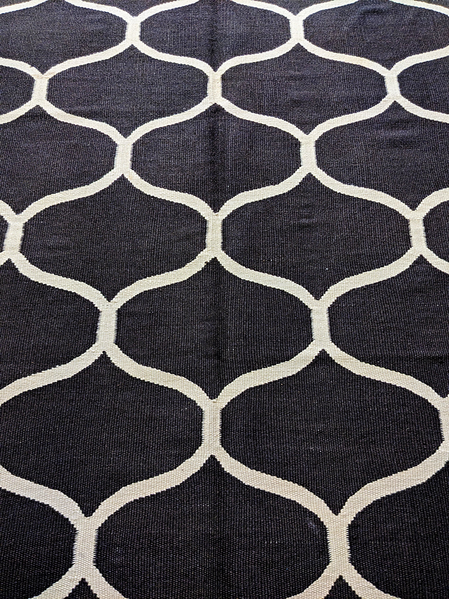 Essences - Size: 8 x 5.6 - Imam Carpet Co