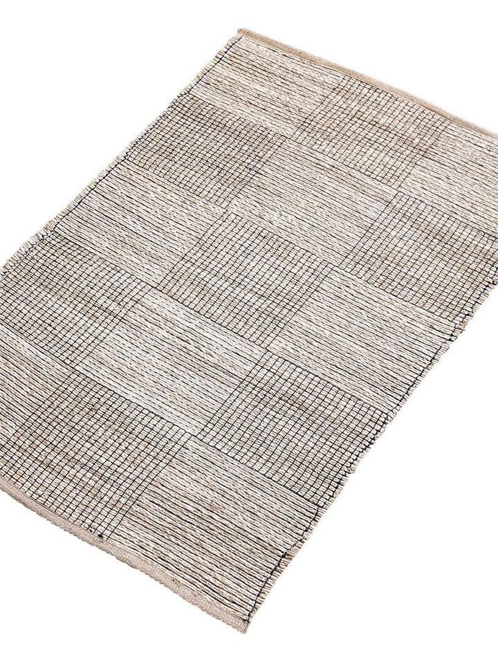 Ember - Size: 3.9 x 2.5 - Imam Carpet Co