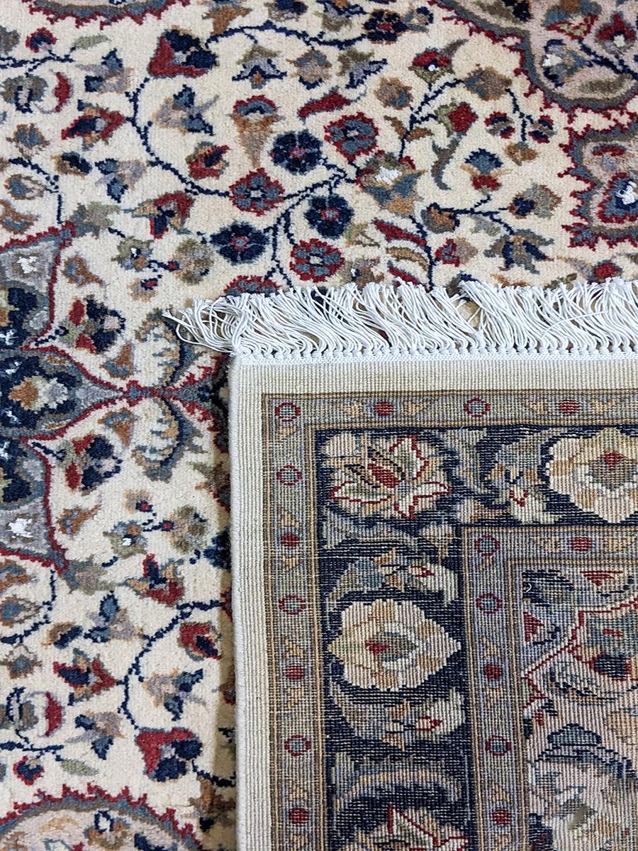 Chevron - Size: 6.1 x 3.11 - Imam Carpet Co