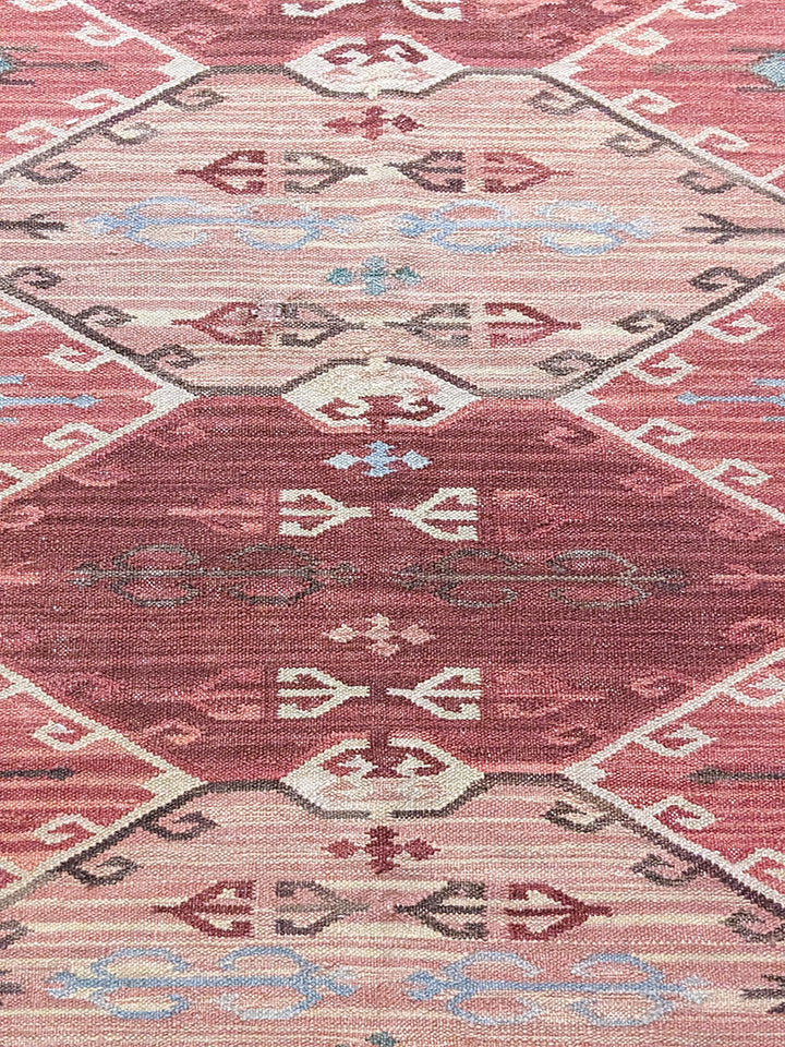 Masterpiece - Size: 7 x 5 - Imam Carpet Co