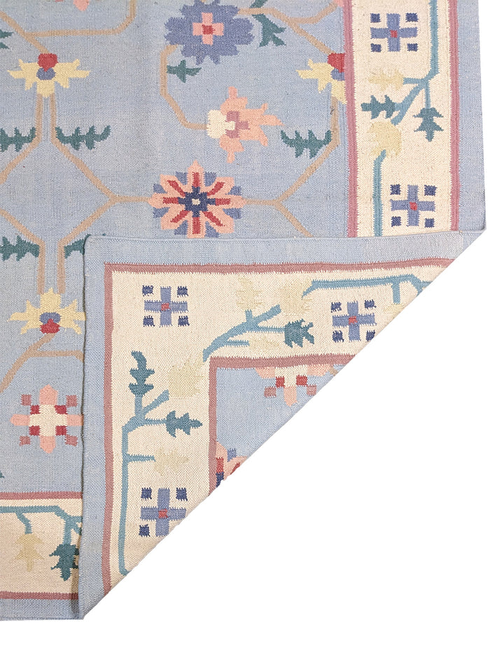 Pendulum - Size: 8.5 x 5.5 - Imam Carpet Co