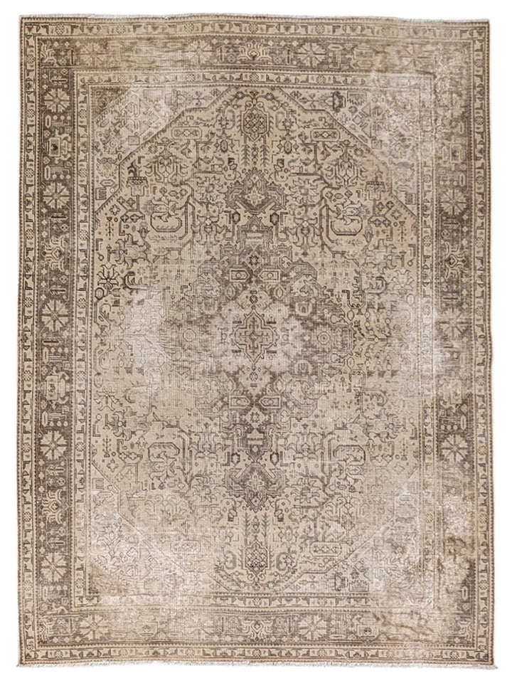 Crescenta - Size: 9.2 x 6.4