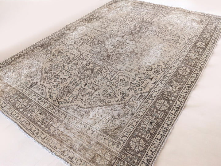 Crescenta - Size: 9.2 x 6.4
