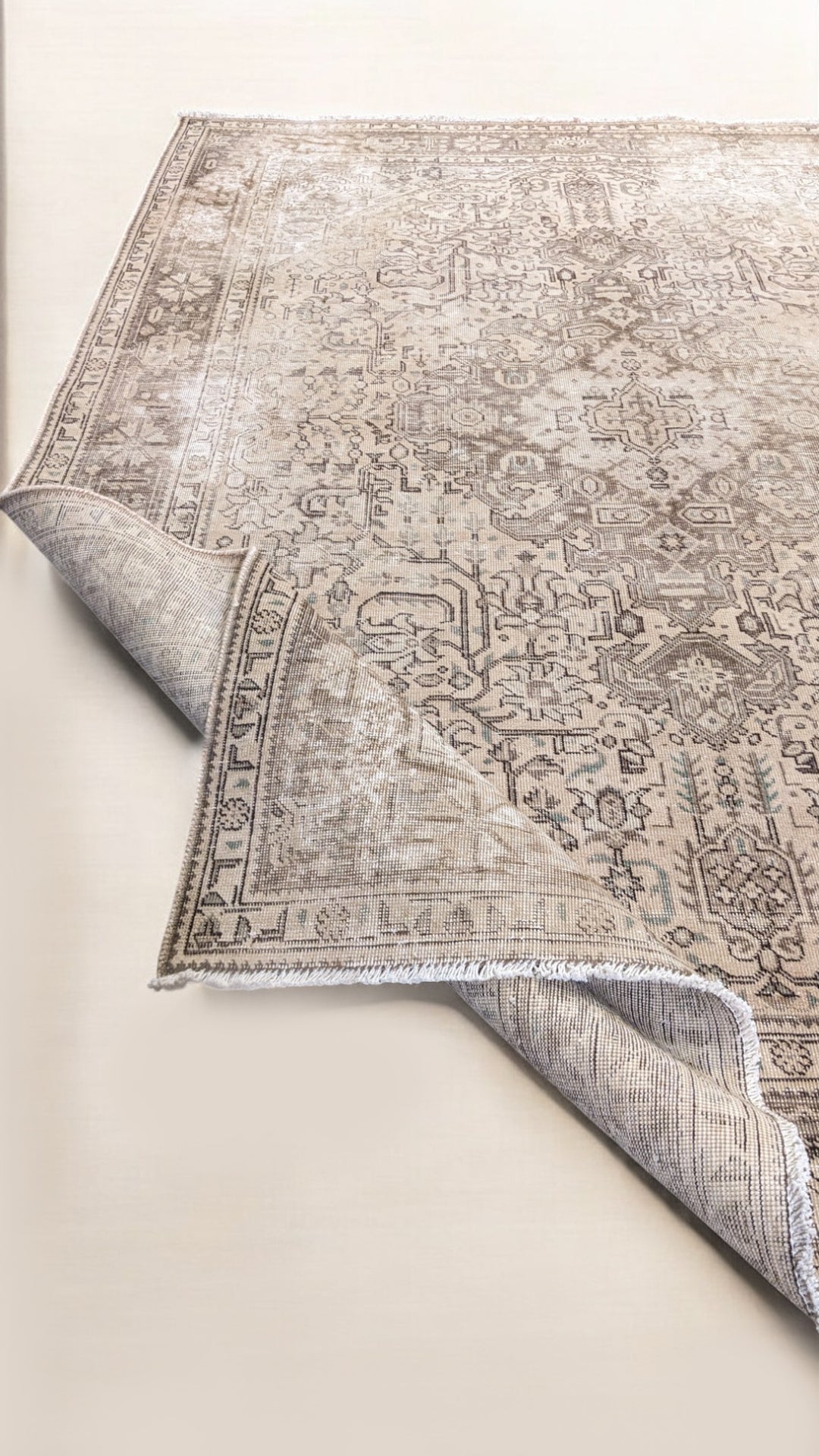 Crescenta - Size: 9.2 x 6.4