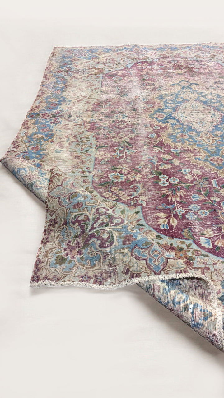 Lenora - Size: 9.10 x 6.5