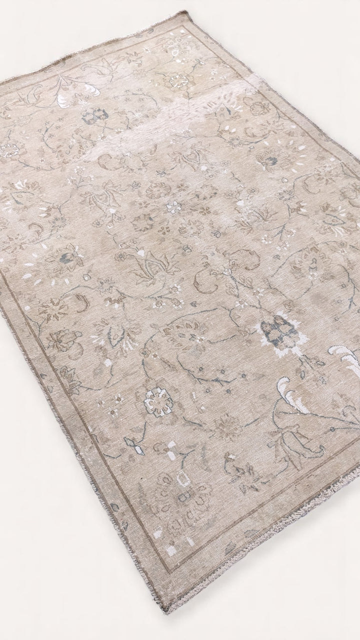 Cavelin - Size: 7.1 x 4.9