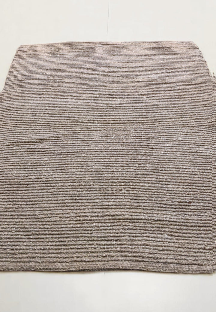 Nesta - Size: 6.6 x 4.8