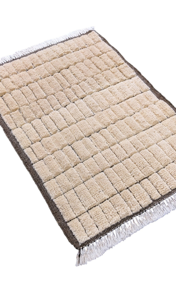 Solara Hand Knotted Rug - Size: 3.3 x 2.3