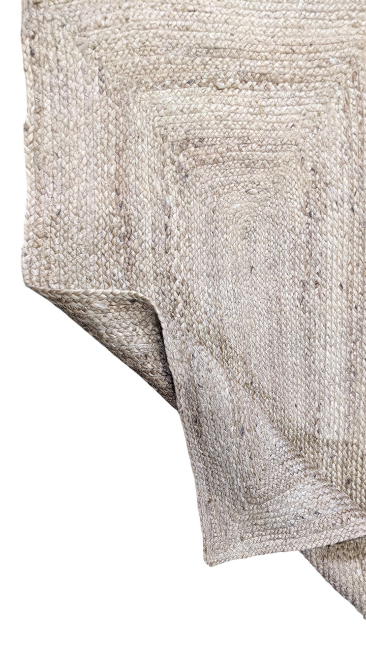 Braided Natural Jute Rug - Size: 4 x 2.8