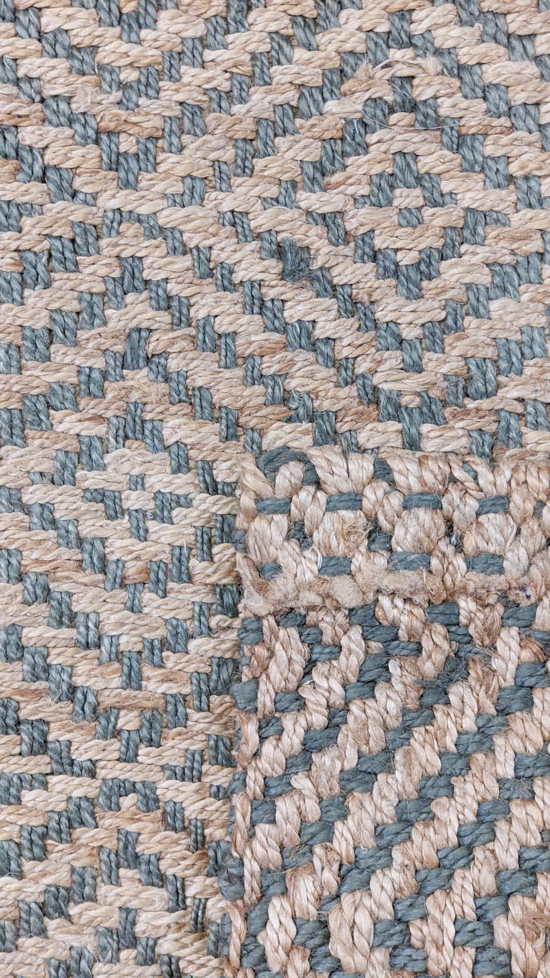 Loop Natural Jute Rug - Size: 7.3 x 2.8