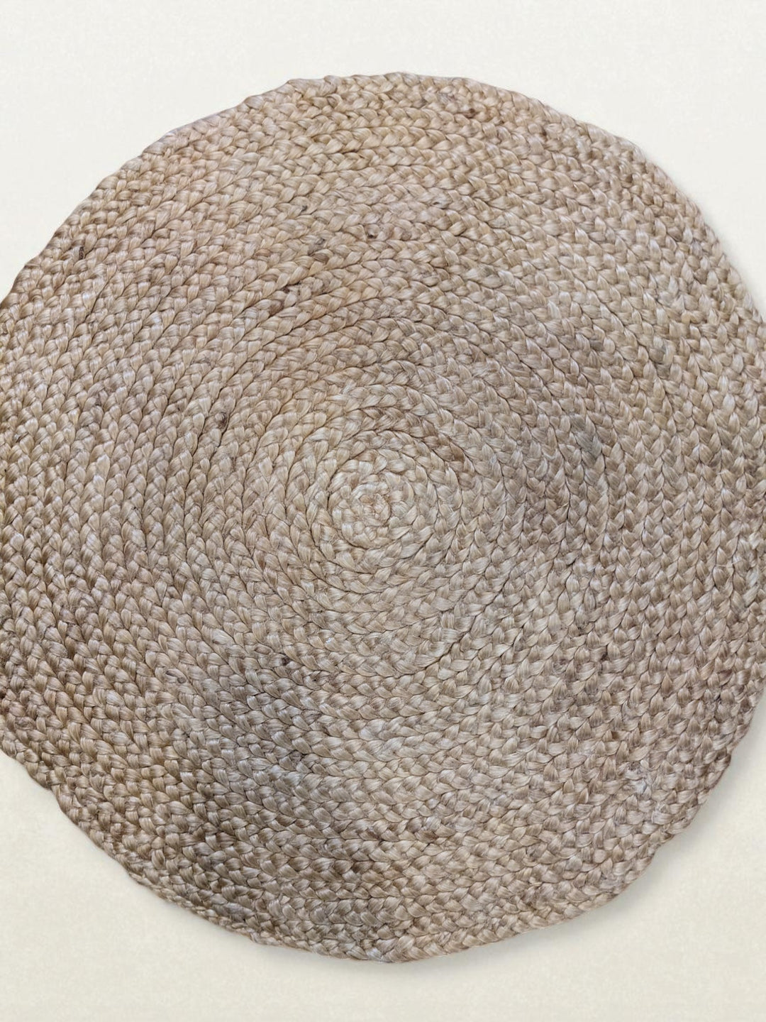 Braided Natural Round Jute Rug - Size: 2.8 x 2.8