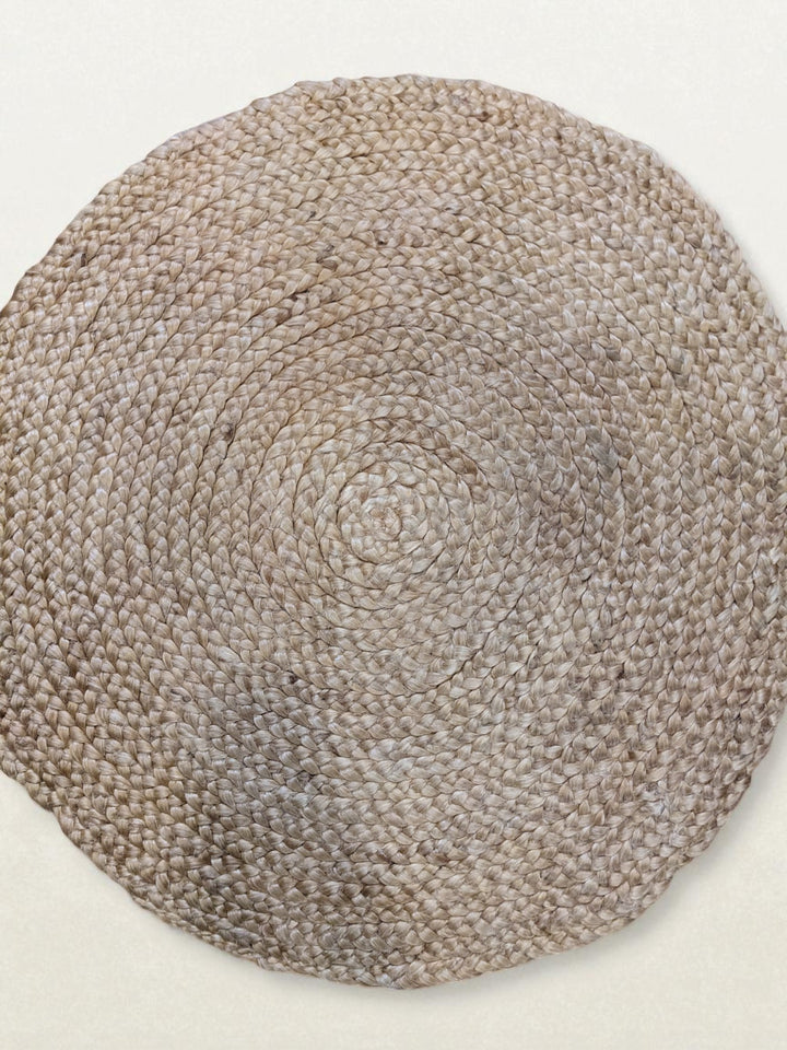 Braided Natural Round Jute Rug - Size: 2.8 x 2.8