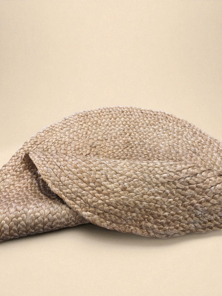 Braided Natural Round Jute Rug - Size: 2.8 x 2.8