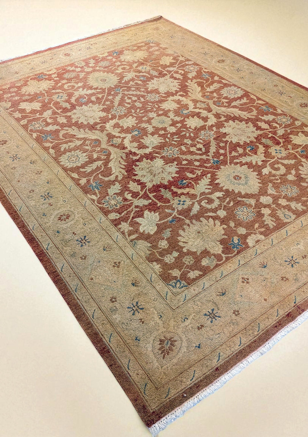 Sumak Hand Knotted Rug - Size: 11.9 x 9