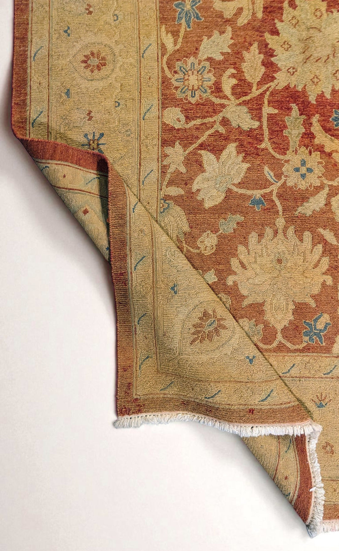 Sumak Hand Knotted Rug - Size: 11.9 x 9