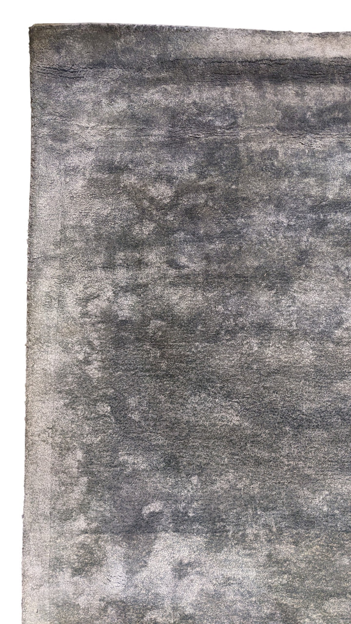 Hand Tufted Rug - Size: 13.3 x 9.5