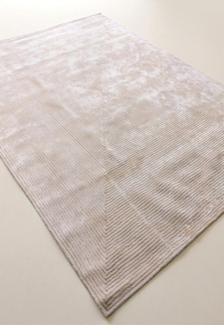 Evoa Hand Tufted Rug - Size: 10 x 7