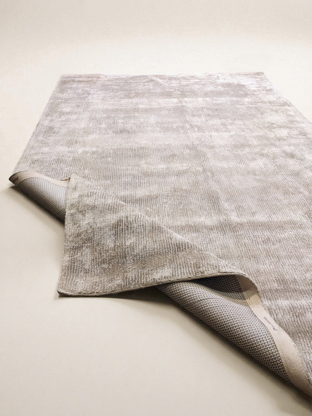 Alune Hand Tufted Rug - Size: 9 x 6.3