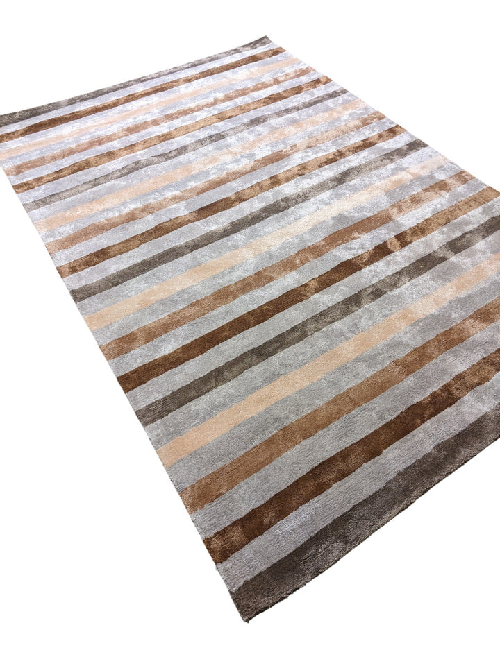 Seru Hand Tufted Rug - Size: 8.10 x 5.11
