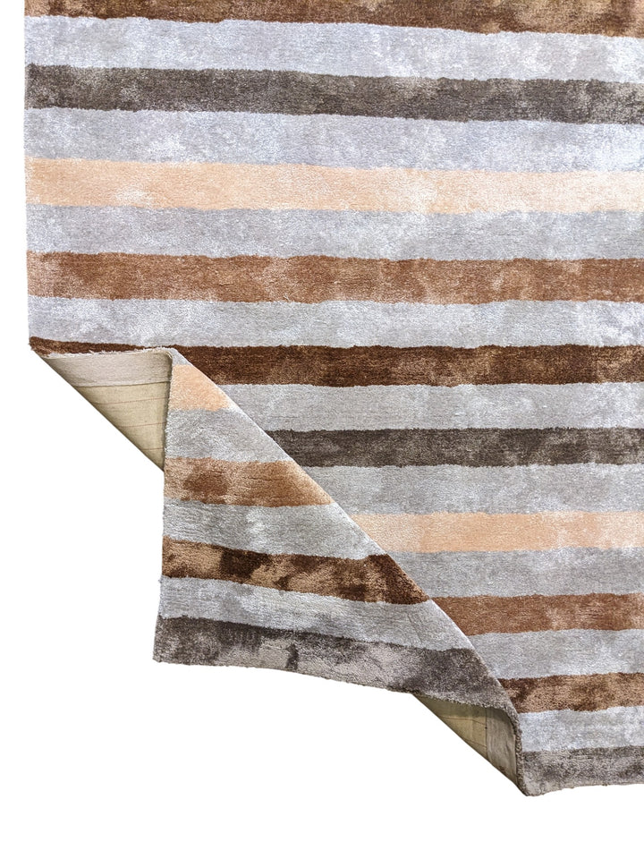 Seru Hand Tufted Rug - Size: 8.10 x 5.11