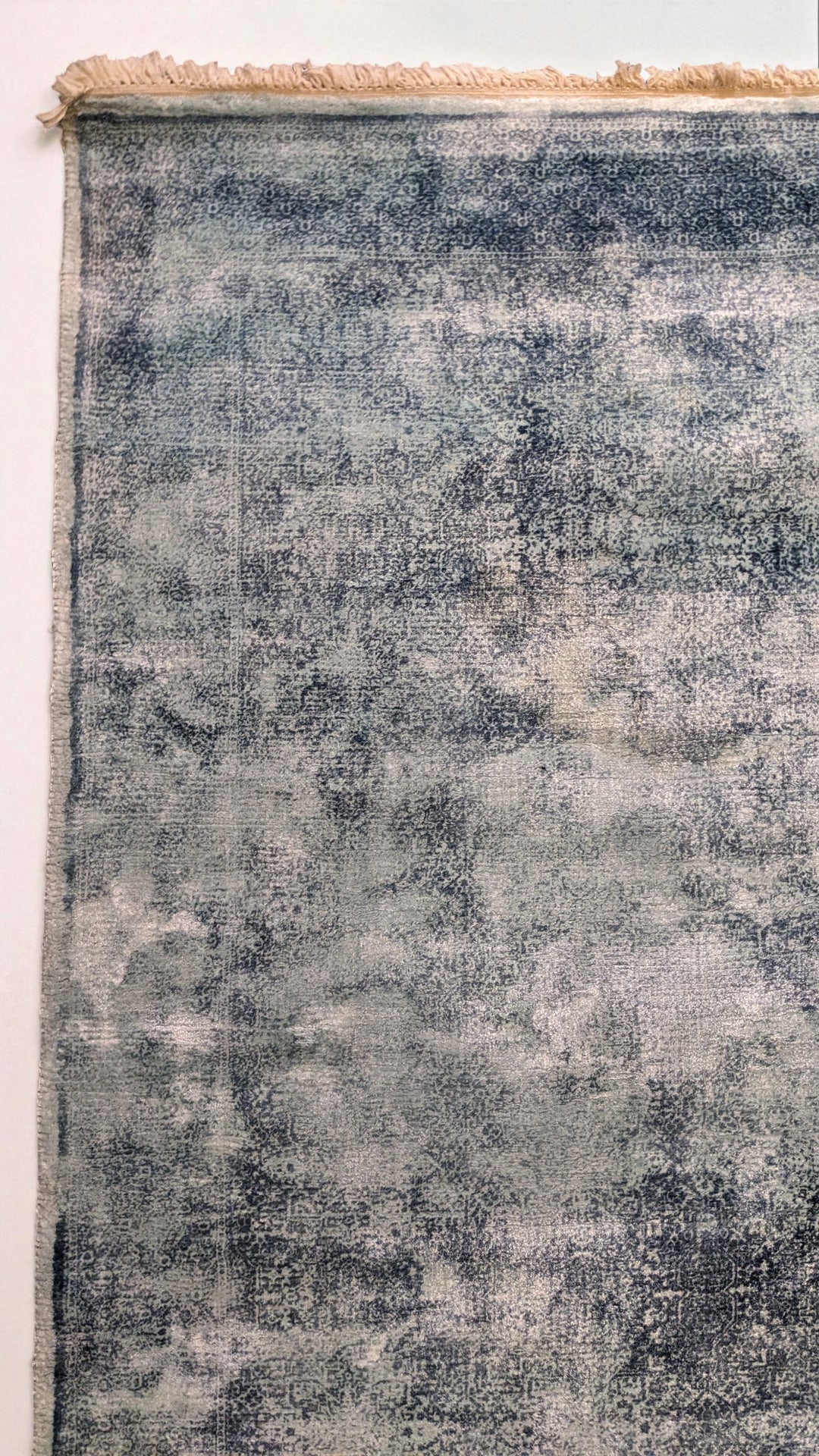 Nuvra Hand Tufted Rug - Size: 9.9 x 6.9