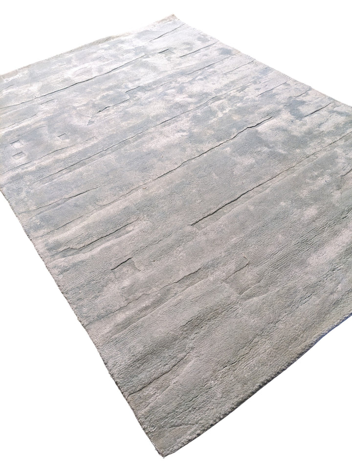 Ruvoi Hand Tufted Rug - Size: 9.7 x 6.9