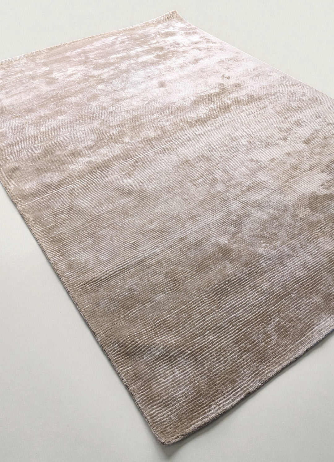 Tavi Hand Tufted Rug - Size: 10.2 x 7.1