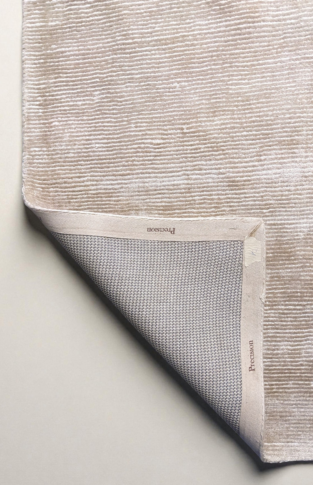 Tavi Hand Tufted Rug - Size: 10.2 x 7.1