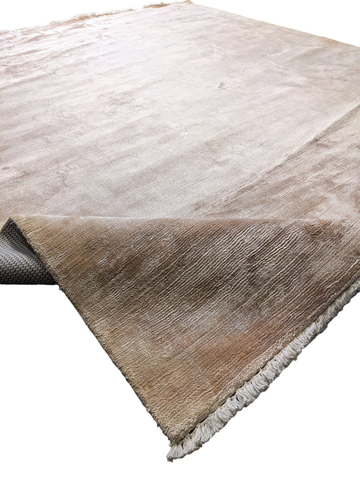 Zani Hand Tufted Rug - Size: 9.7 x 8