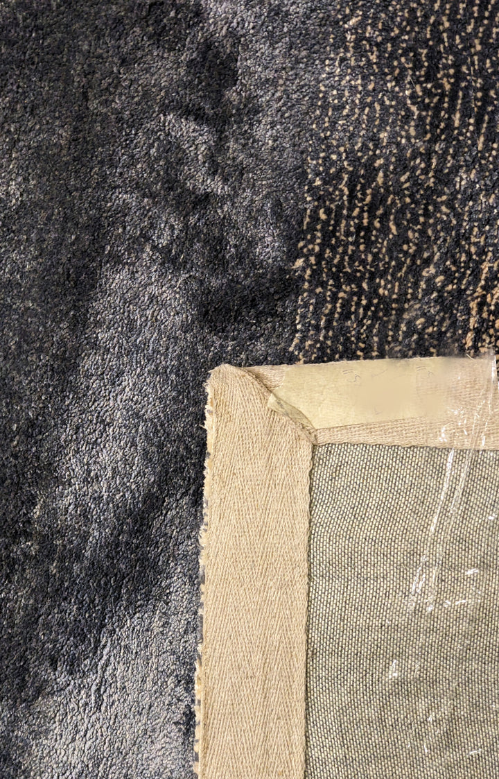 Rava Hand Tufted Rug - Size: 8.10 x 5.11