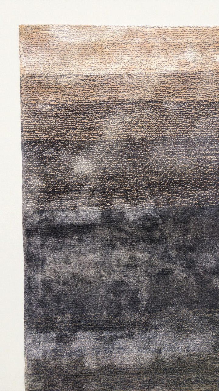 Rava Hand Tufted Rug - Size: 8.10 x 5.11