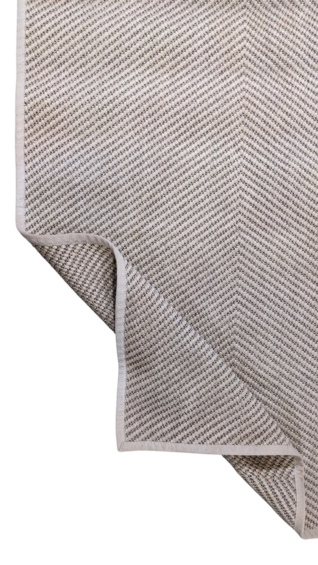 Loop Natural Jute Rug - Size: 5.10 x 4.2