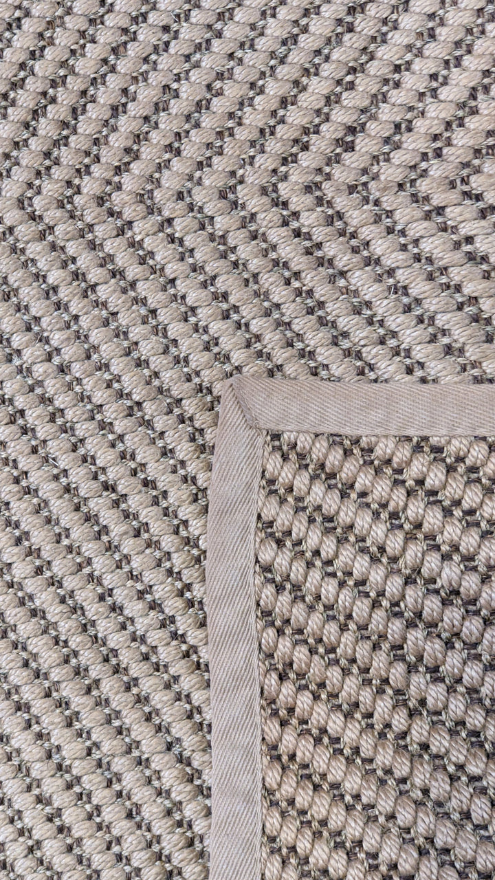 Loop Natural Jute Rug - Size: 5.10 x 4.2